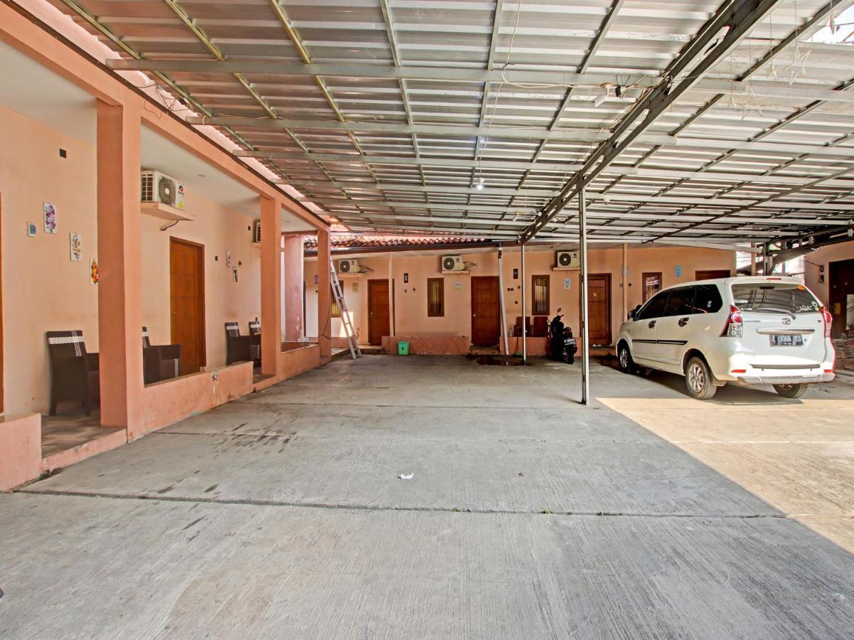 Oyo 91490 Hotel Rumah Kita Cirebon Kültér fotó
