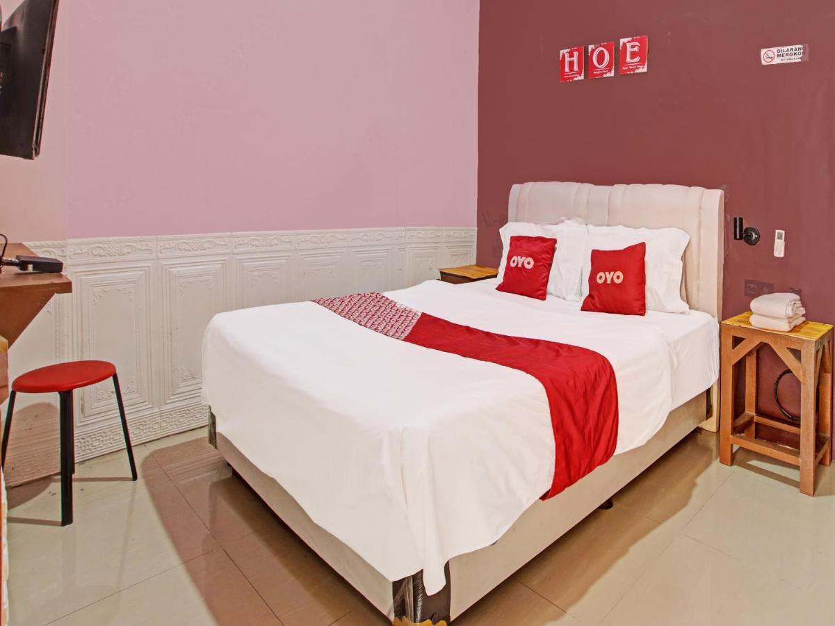 Oyo 91490 Hotel Rumah Kita Cirebon Kültér fotó