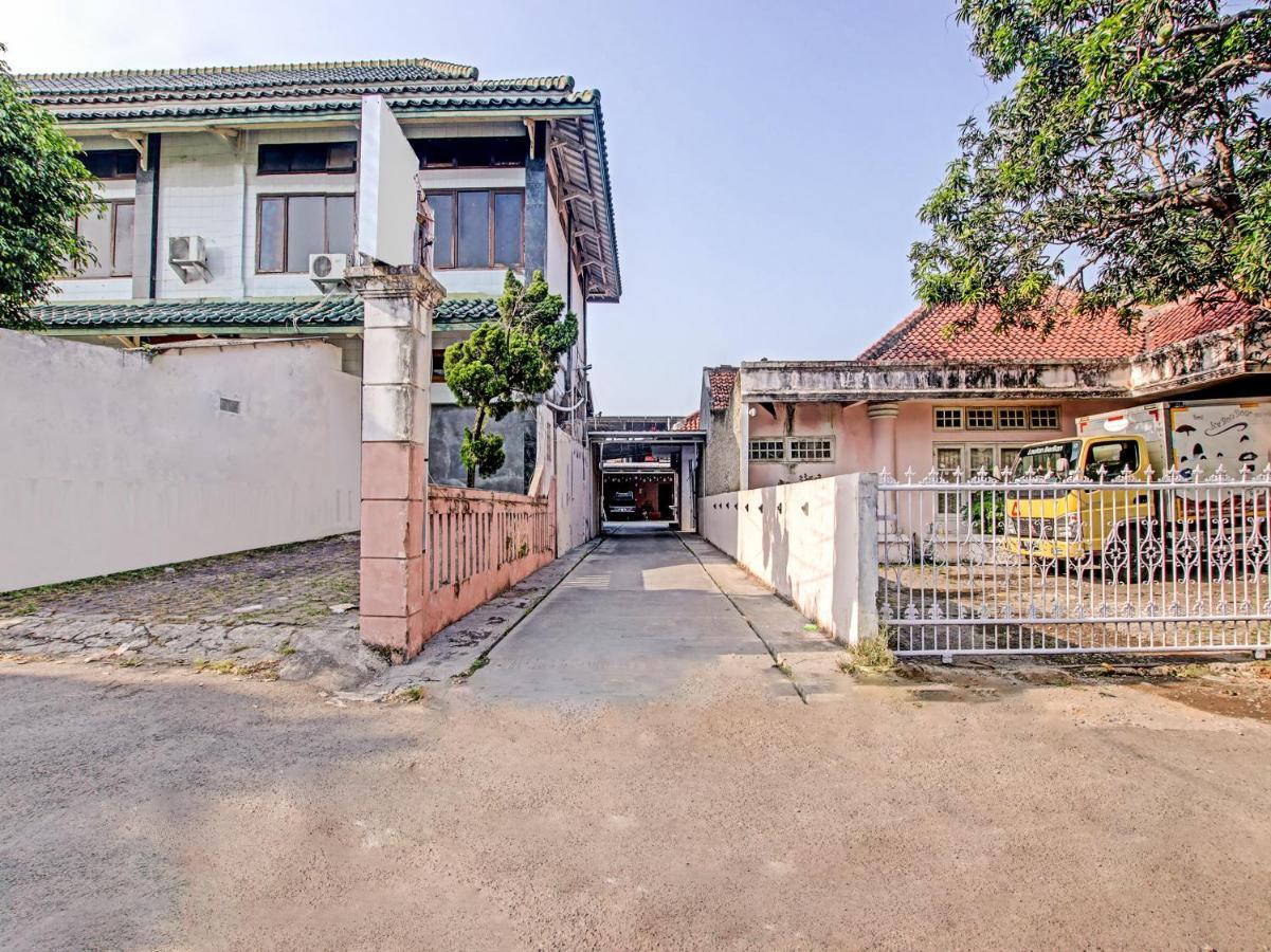 Oyo 91490 Hotel Rumah Kita Cirebon Kültér fotó