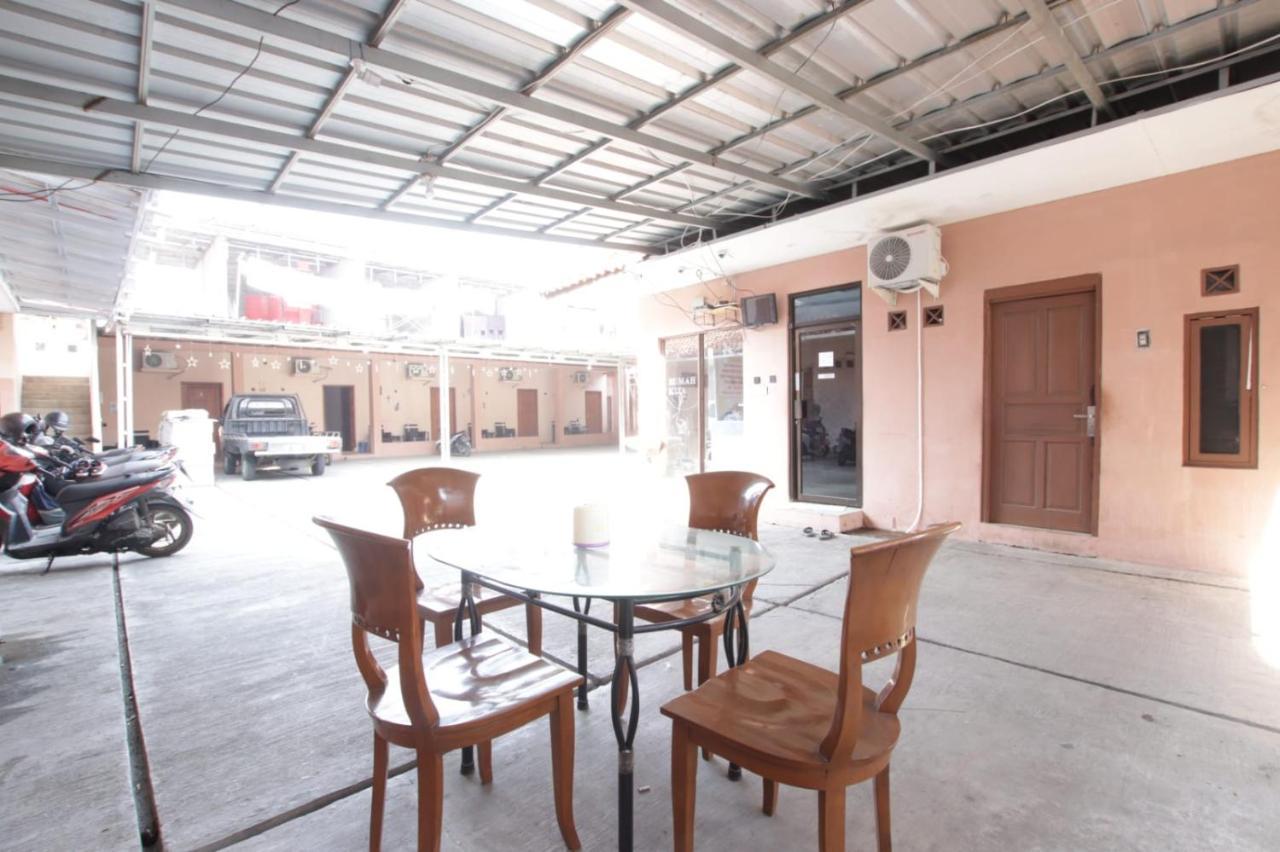 Oyo 91490 Hotel Rumah Kita Cirebon Kültér fotó