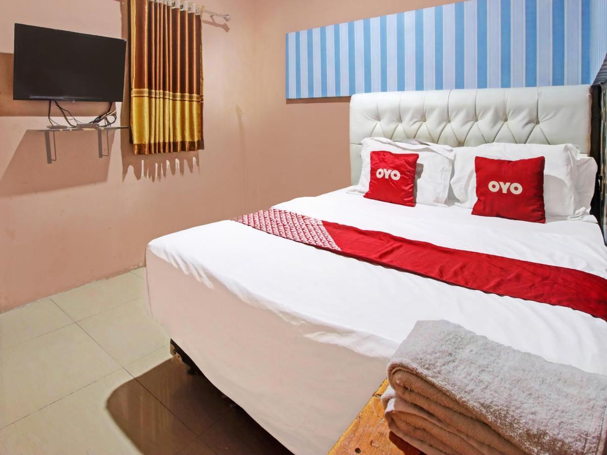 Oyo 91490 Hotel Rumah Kita Cirebon Kültér fotó