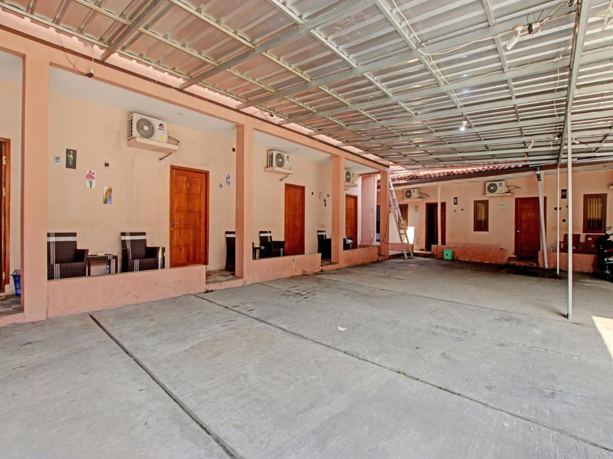 Oyo 91490 Hotel Rumah Kita Cirebon Kültér fotó