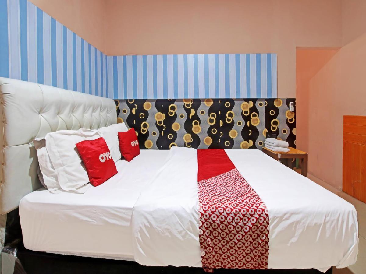 Oyo 91490 Hotel Rumah Kita Cirebon Kültér fotó