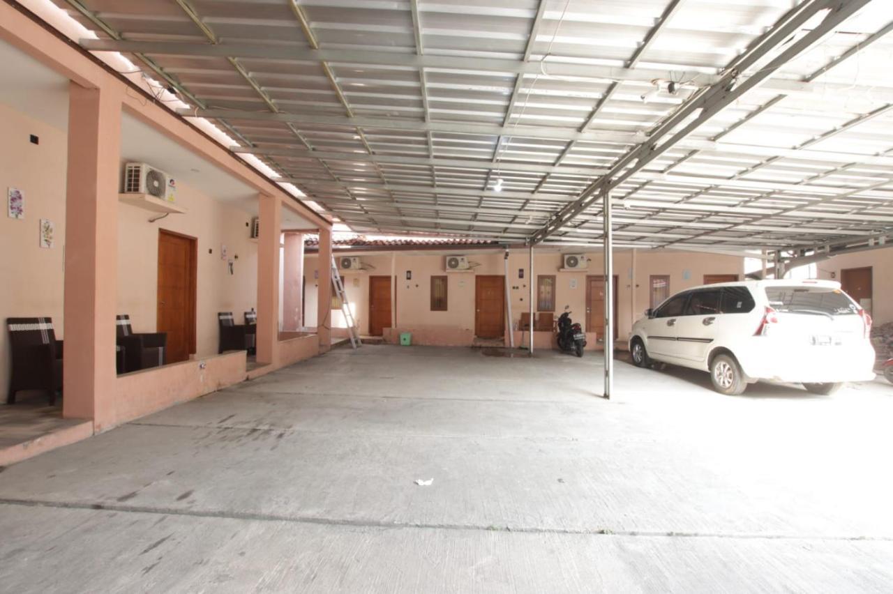 Oyo 91490 Hotel Rumah Kita Cirebon Kültér fotó
